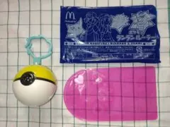 ポケモン　マクドナルドおもちゃ　モンスターボール型のライトとあと1点セット