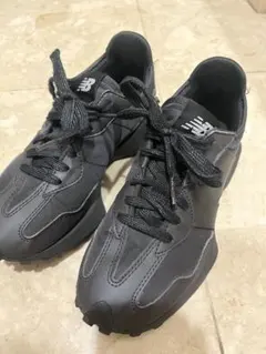 New Balance 327 スニーカー ブラック