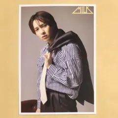M!LK 吉田仁人 のぞいてみるく？展 グッズ 生写真 トレカ 2 - メルカリ