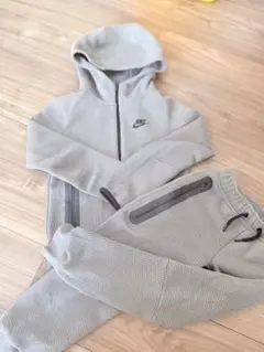 Nike グレー ジャージ 120cm～138cm