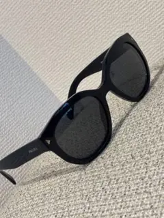 PRADA サングラス ブラックのサムネイル