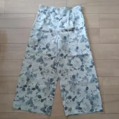 花柄ガウチョパンツ