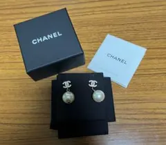 CHANEL パール付きピアス