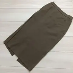 GU　カットソータイトスカート　カーキ