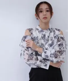 【新品】NATURAL BEAUTY BASIC 花柄フリルブラウス