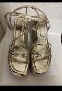 ZARA サンダル　ヒール　ゴールド　厚底　靴　クロス