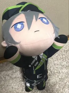 ツイステ　シルバー　寝そべりぬいぐるみ