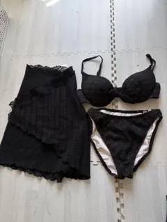 黒のセパレート水着セット