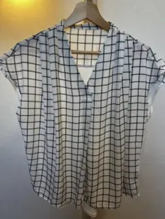 チェック柄 半袖 Vネックシャツ