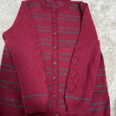 ワインレッドとグリーンのニットカーディガン