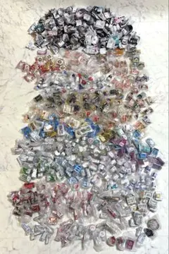 未使用！食品 日用品 色々 ミニチュア カプセルトイ 大量!! まとめ売り