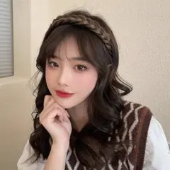 編み込みカチューシャ ブラウン 三つ編み おしゃれ 学生 ヘアアレンジ ウィッグのサムネイル