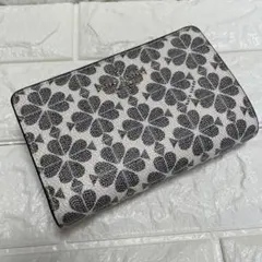 【kate spade】スペードフラワー ミディアム ビフォイド ウォレット