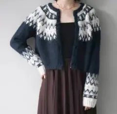 求心柄クロップドニットカーディガン ネイビー　リュミエ同型　秋冬　人気