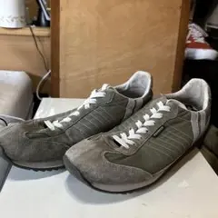 グレー スエード カジュアルスニーカー