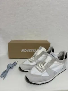 最終値下げ！NOVESTAノヴェスタMARATHON CLASSIC WHITEのサムネイル