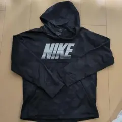 ナイキ　フード付きパーカー　サイズS