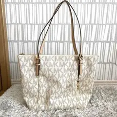 MICHEL KORS マイケルコース トートバッグ A4収納可能 肩掛け 白