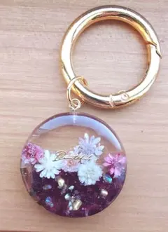 天然石・ガーネット入り♡レジンキーホルダー♪