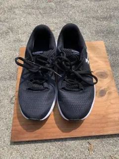 UNDER ARMOUR ランニングシューズ 7.5 US ブラック