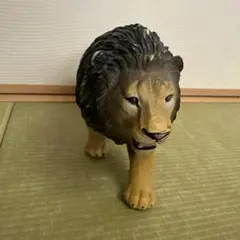 ライオンフィギュア　おもちゃ