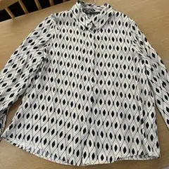 一度着用のみ⭐︎ZARA 総柄ブラウス Ｍサイズ