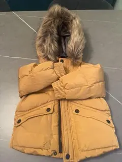ZARAベビー　80cm イエローベージュ　ファー付き ダウンジャケット