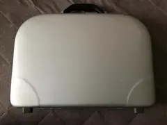 シルバー ビジネスバッグ ストラップ付き - メルカリ