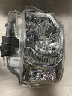 トヨタ ハイエースっ純正ヘッドランプ 81185-26A31 - メルカリ