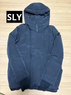 SLY ブラック ダウンジャケット フード付き