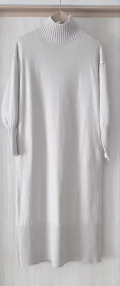 【新品未使用】LOWRYS FARM タートルネックロングワンピース　アイボリー