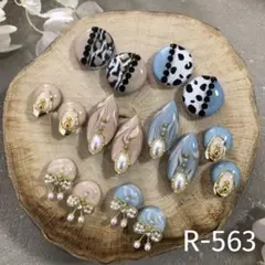 お値下げ中‼︎ R-563 ✴︎レジンカボション✴︎ブルー&ベージュ⁎⁺˳✧
