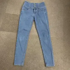 Item thumbnail for item 96a456f2-3ce3-4e8a-9316-15bef726812f