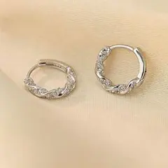 ワンタッチ フープピアス ひねり キラキラ CZダイヤ シンプル キャッチレス