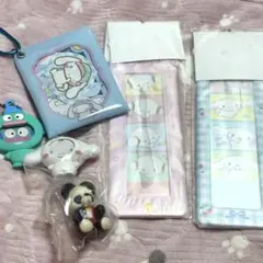 サンリオ　シークレット　シナモンロール　4カット　マルチケース　ガチャガチャ