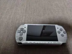 PSP-3000 MYSTIC SILVER 本体 ソフト21本付き - メルカリ