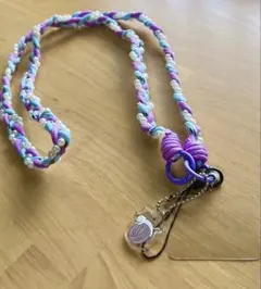 ハンドメイド スマホショルダー ストラップ 猫チャーム付き