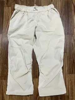 k a p p aアイボリー トレーニングパンツ