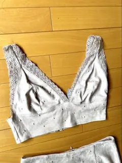 レーストリム パール装飾 ブラトップ セット　M ーL 5900円