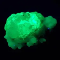天然石　蛍光鉱物　ポーランド産　ジンカイト　28g　No.157 天然石 蛍光鉱物 ポーランド産 ジンカイト 28g No.157 - メルカリ
