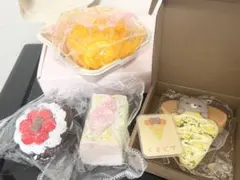 MoMo スクイーズ パン 、焼き菓子4種セット - メルカリ