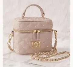 最安値‼️ゴールドパーツキルティングパールスクエアミニバッグ ピンク