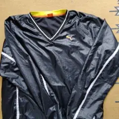 美品　プーマ　ウインドブレーカー　L