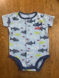 Carter's カーターズ　ロンパース ボディスーツ　サメ　半袖　股下スナップのサムネイル