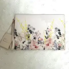 TED BAKER フローラル柄 クラッチバッグ