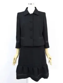 未使用 フォクシー スーツ 40 m 無地 黒色 ブラックフォーマル 喪服