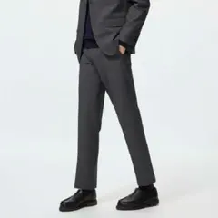 UNIQLO／感動パンツ／ストレッチ／ダークグレー／ウエスト85センチ