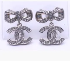 CHANEL シャネル リボン ラインストーン ピアス シルバー ココマーク