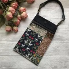 スマホポーチ（パッチワーク風×岡山デニム）持ち手付き★ハンドメイド★
