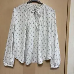 earth music & ecology 花柄長袖ブラウス